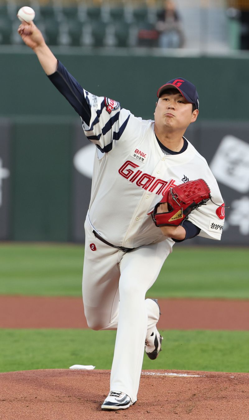 홈 전패 나균안 꼭 이겨야 하는 이유가 또 있었다…"정훈 선배, 용마고의 우상이고 귀감"