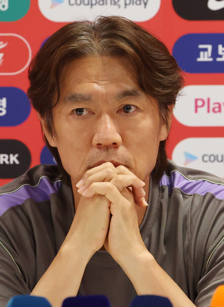 '진짜 비상사태' 한국 축구 코마 상태 직전! 경우의 수 박살...이집트마저 돕지 않았다 이란과 1-1 무→한국 8위 추락