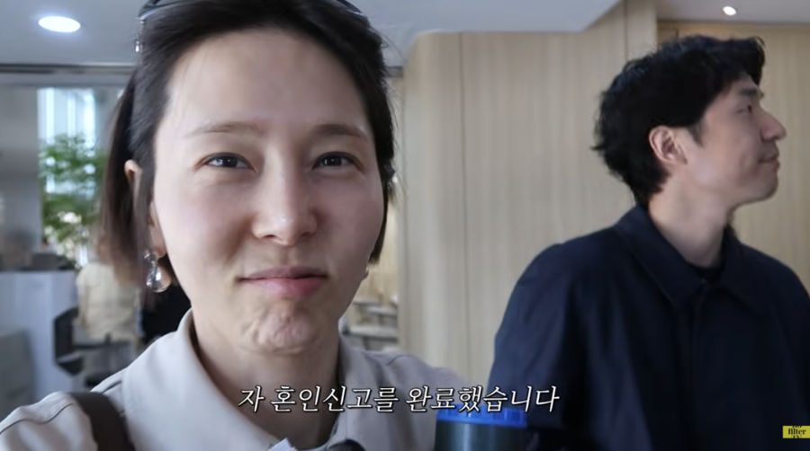 "진정한 부부됐다" 김나영,♥마이큐와 혼인신고 후 다정한 볼뽀뽀