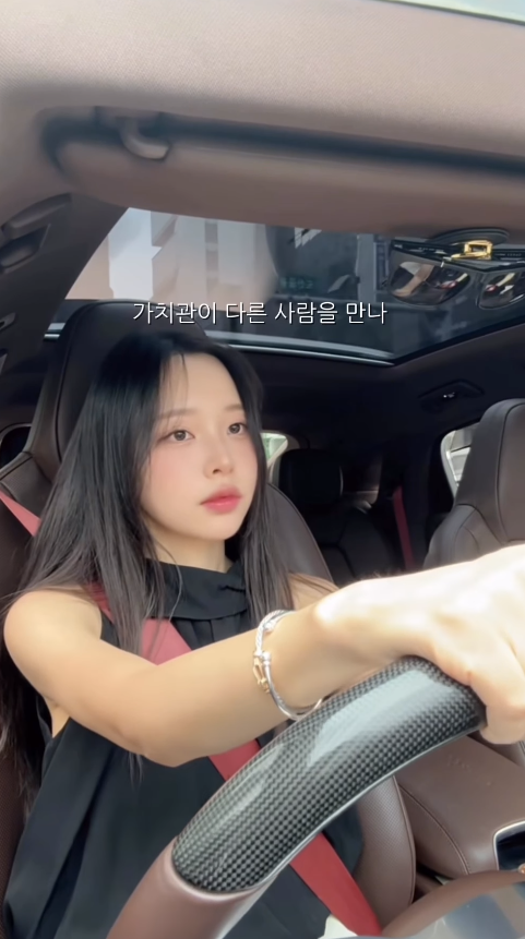 "가치관 다른 사람, 지독한 오만" 이솔이, 의미심장 발언…박성광과 이혼설은 일축