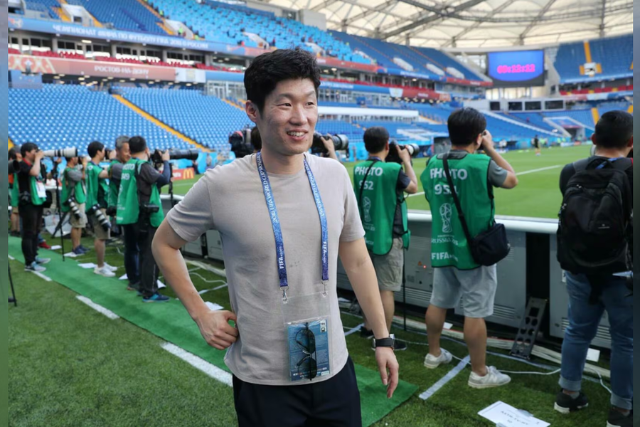 "韓 역사상 가장 위대한 주장이 돌아왔다" 日 언론도 '위원장 박지성' 주목…24년 전 월드컵 영웅의 '두 번째 구국' 등판→"어떤 카드 내놓을지 초미의 관심"