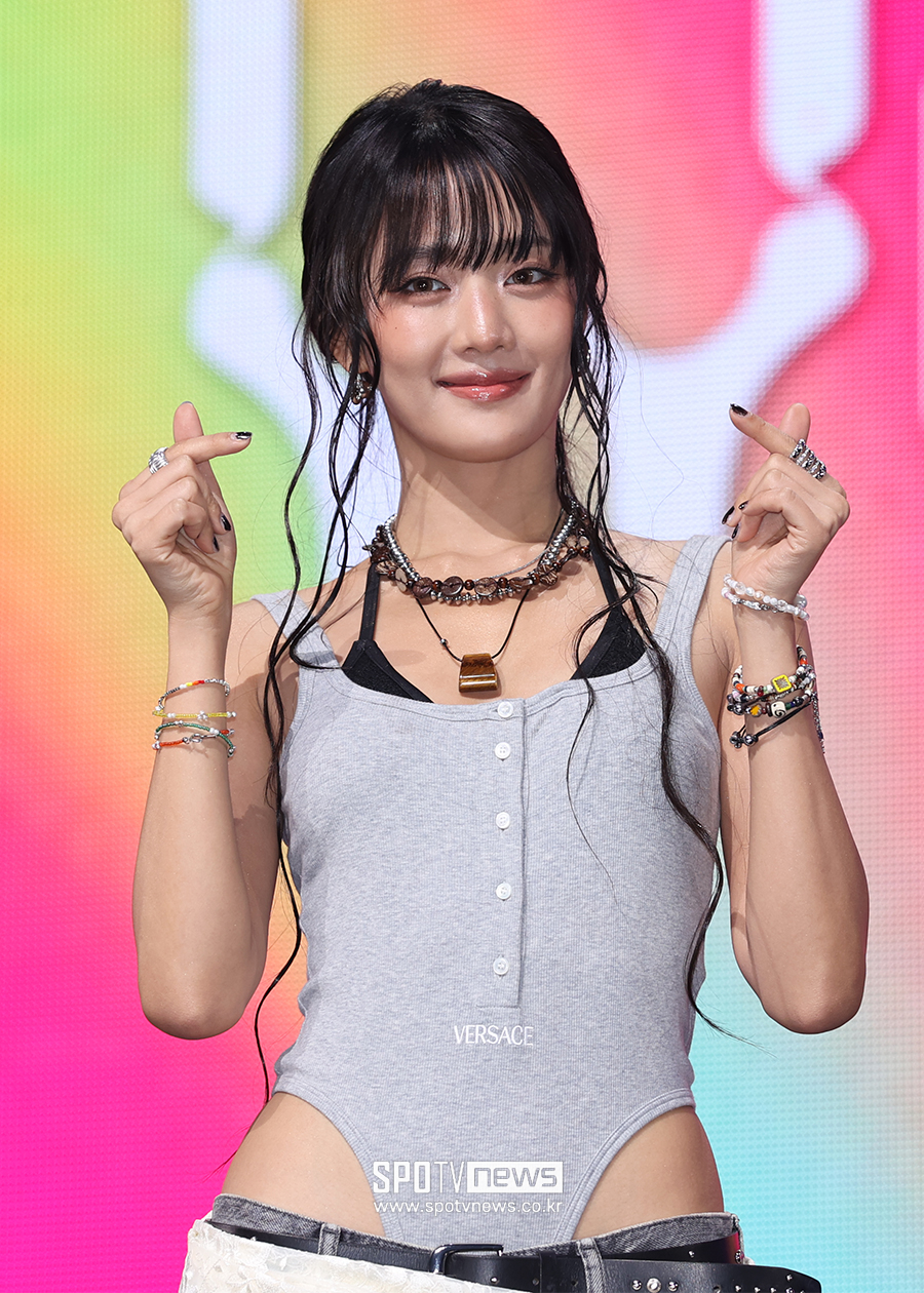 [포토S] 아이들 민니, '하트 뿅뿅'