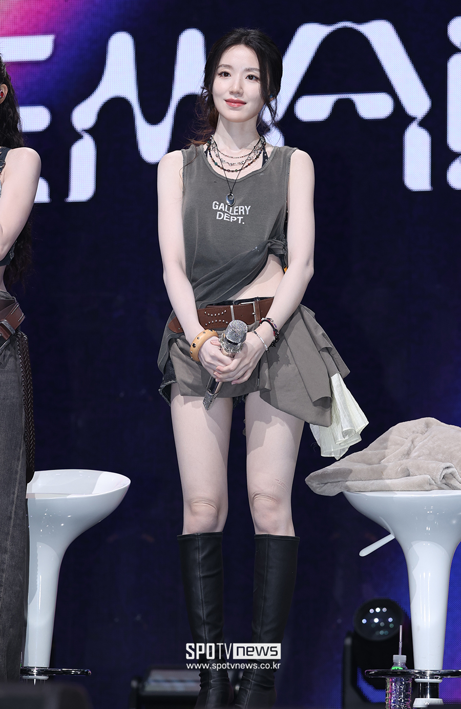 [포토S] 아이들 슈화, '말라도 너무 말랐어'