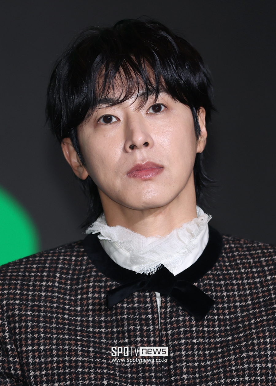 유노윤호, 결국 콘서트 장소 변경…'개표소 봉쇄 시위' 장기화 여파