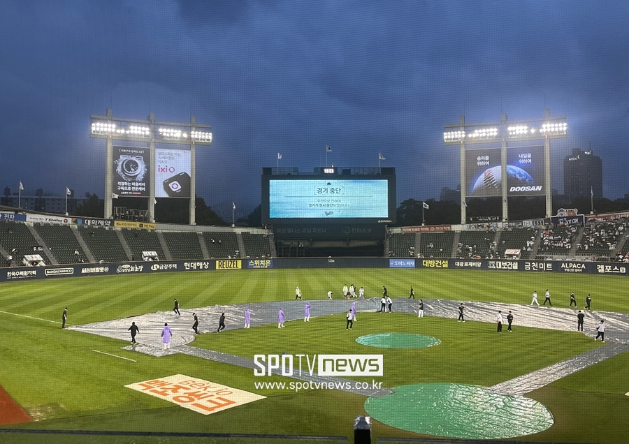 두산 3회 6-0 앞서고 있는데 우천 중단?→재개 시간 확정…잠실 SSG-두산전 무사히 끝날까