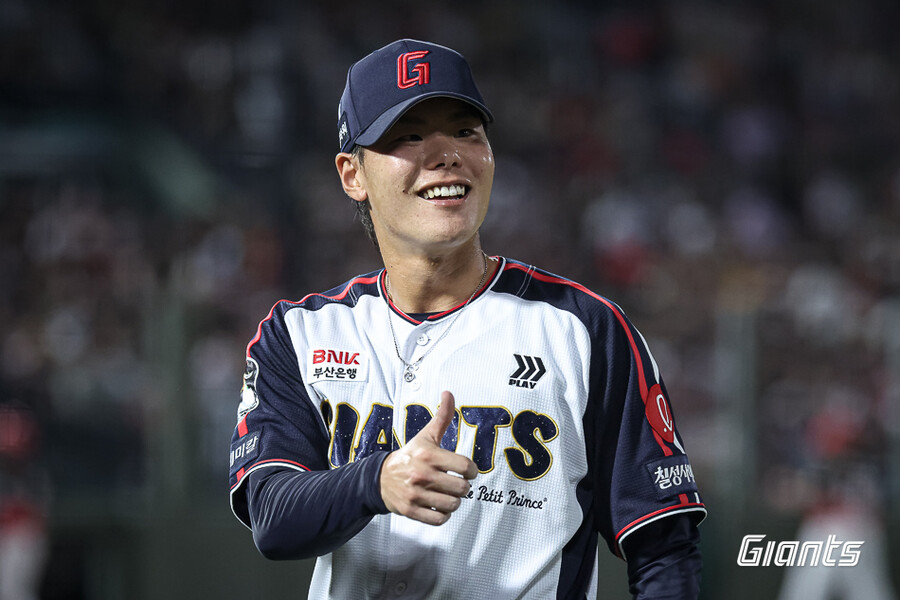 '왜 이제야 왔니?' 롯데 153km 日 복덩이의 약속 "배우고 성장하는 2주, 더 발전하겠다"