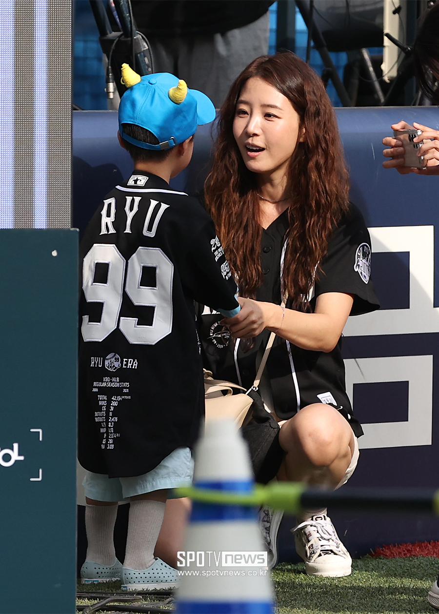 [포토S] '류현진♥' 배지현 아나운서, '올스타전 구경 왔어요~'