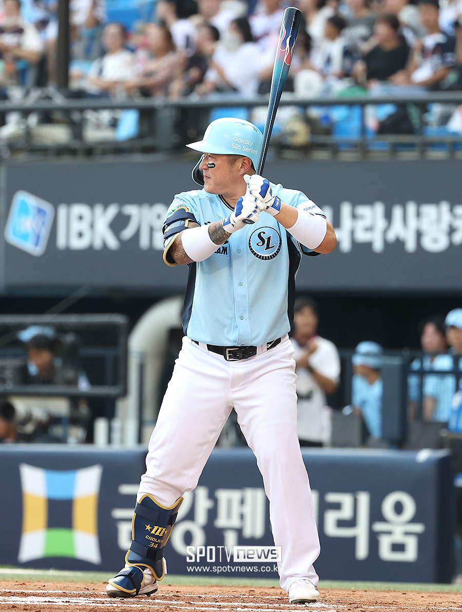 [포토S] 최형우, 올스타전 최고령 출장 신기록