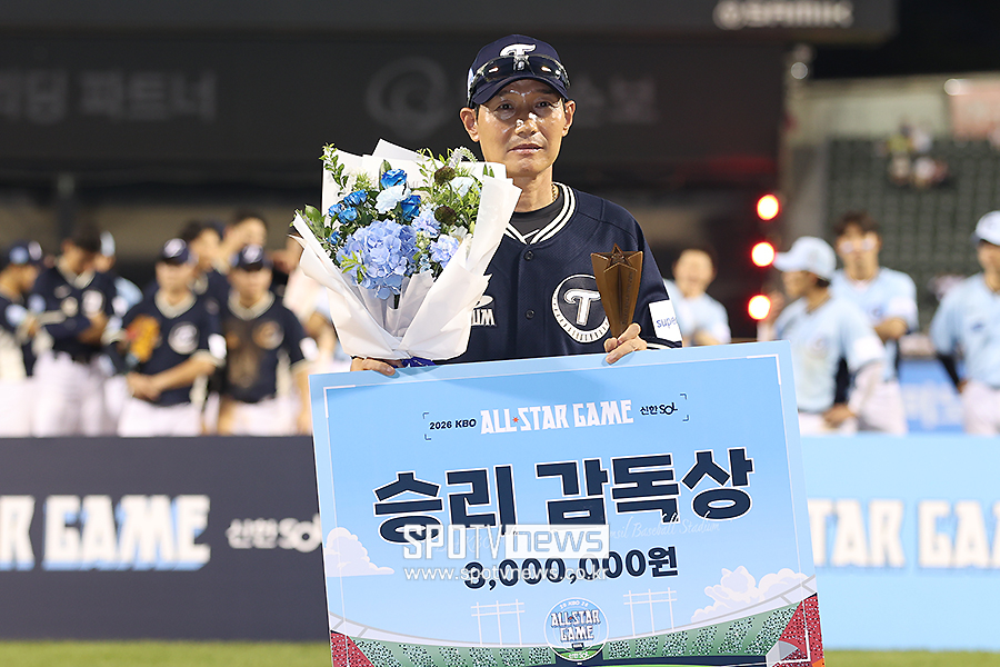 [포토S] 승리 감독상 수상한 염경엽 감독