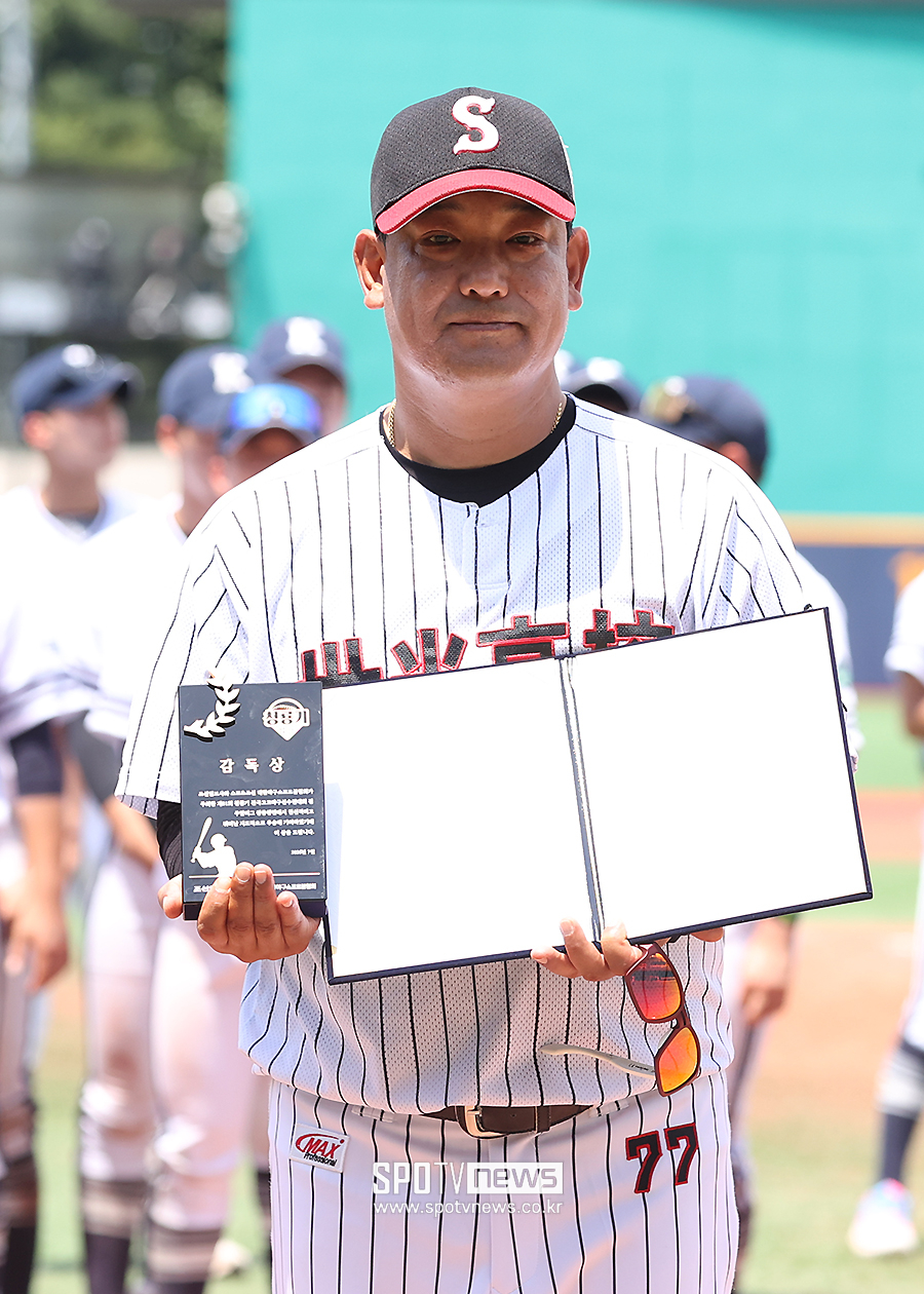 [포토S] 감독상 수상한 세광고 방진호 감독
