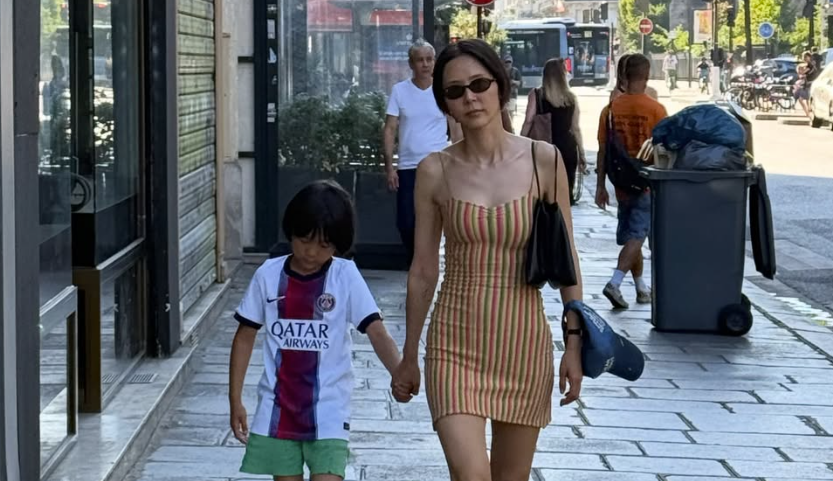 김나영, ♥마이큐+두 아들과 폭염의 파리 여행 중 "우리 가족 사랑해"