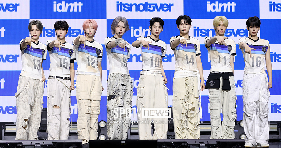 [포토S] 아이덴티티 유닛 yesweare