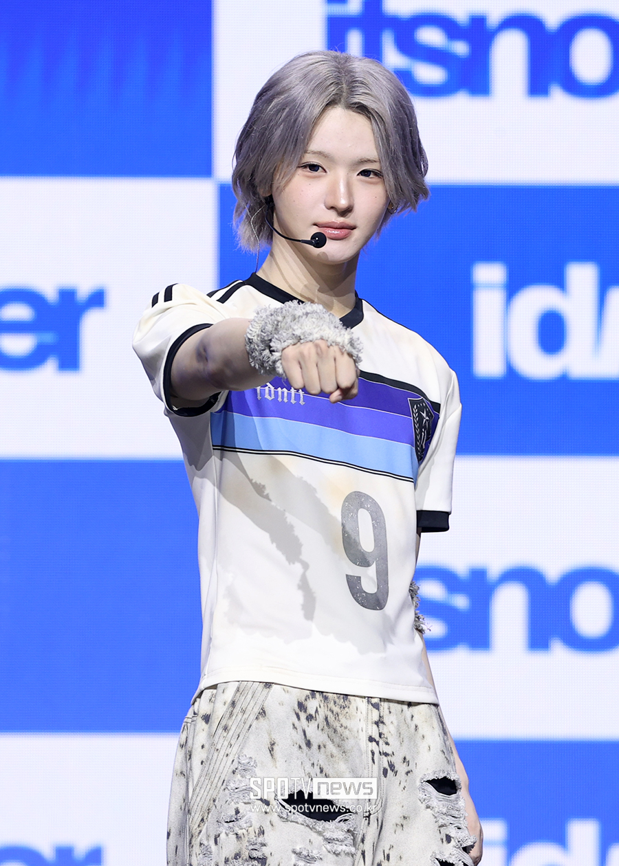 [포토S] 아이덴티티 이청명, '남자의 청순미'