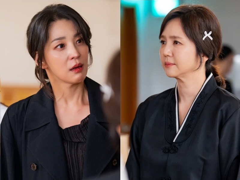 '따귀 엔딩' 한고은 vs 임지은, 이젠 장례식장 대치 '숨이 막혀'('가족관계증명서')