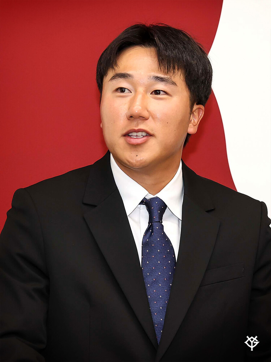 'NC 불펜포수 출신' 이건희, 日 요미우리 육성선수 입단→韓 5번째 "이승엽 선배 보며 꿈 키웠다"