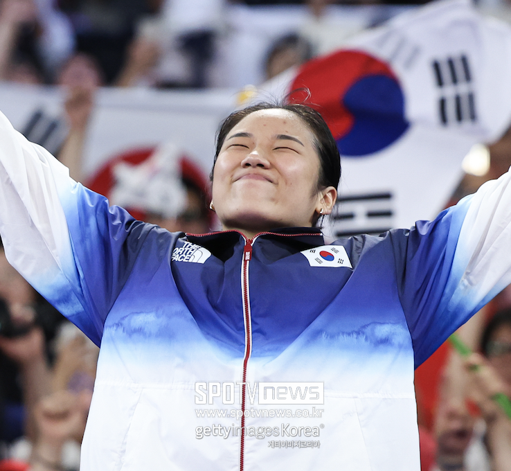 일본에서 또 태극기 꽂는다…안세영, 32분 만에 日 신예 완파 → 16강도 한일전 성사 '올해 6번째 우승 도전'