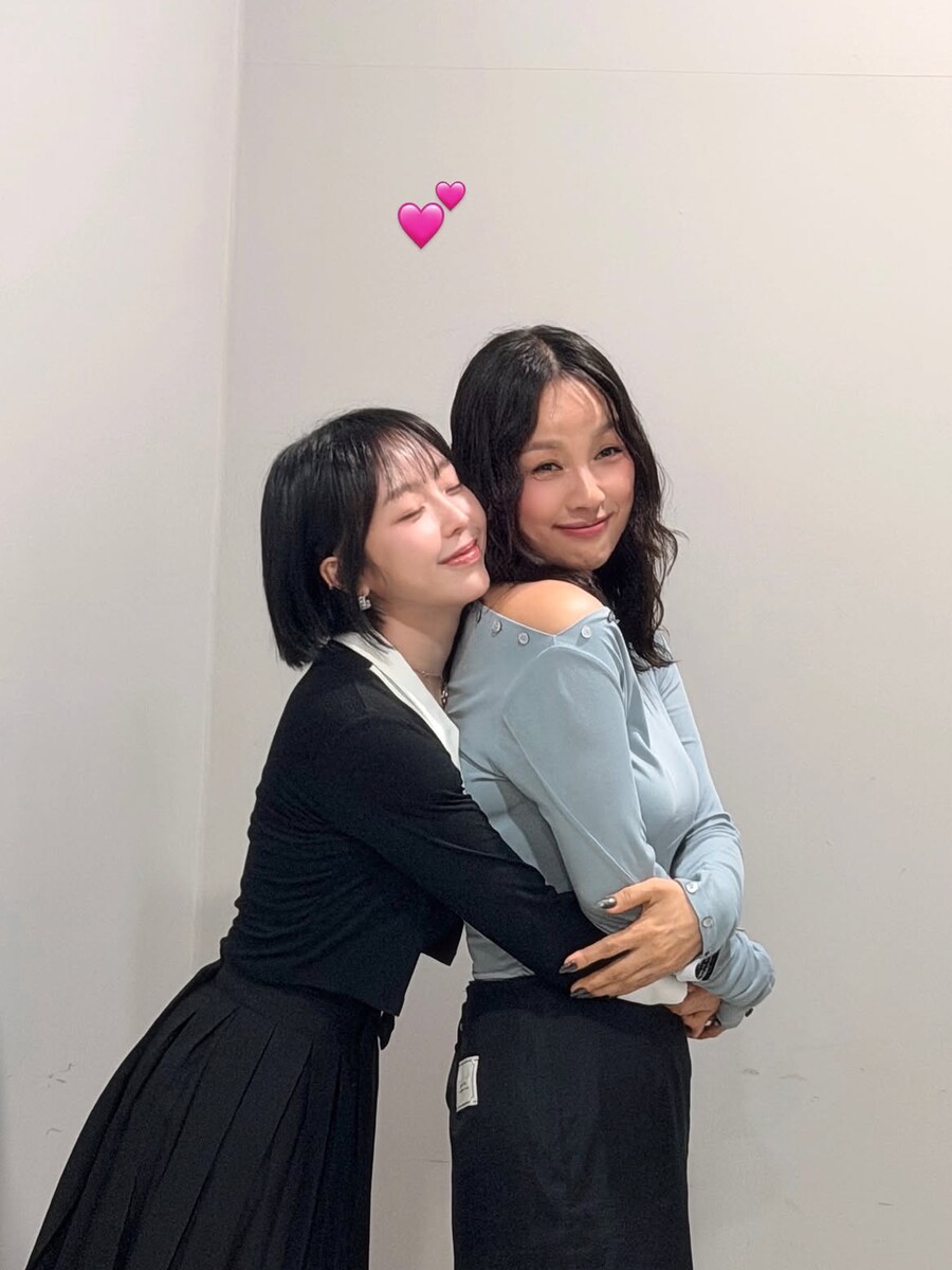 11년 전과 달라…예원, 이효리 끌어안고 "감히 '언니'라 불러보겠다"