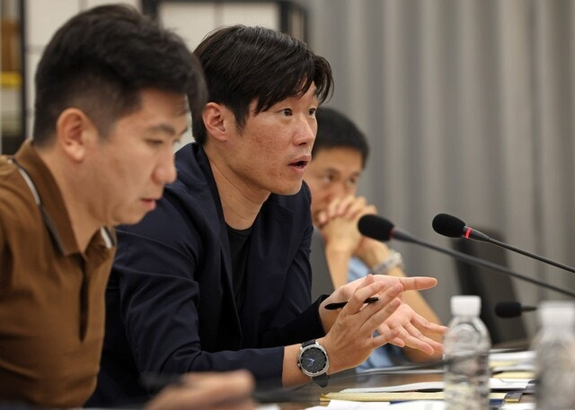 [오피셜] 박지성 혁신위와 엇박자? 대한축구협회 해명 "선거 강행 아니다"…개혁 착수에 날아온 후보 등록 안내 논란