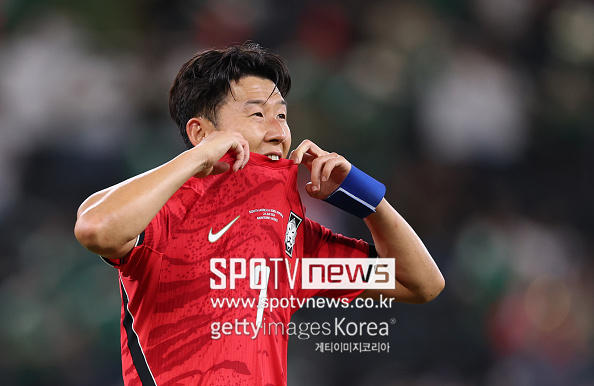 "손흥민, 월드컵 실패를 아직 극복하지 못했다" LAFC 감독의 격려 "누구보다 조국을 사랑하는 선수"