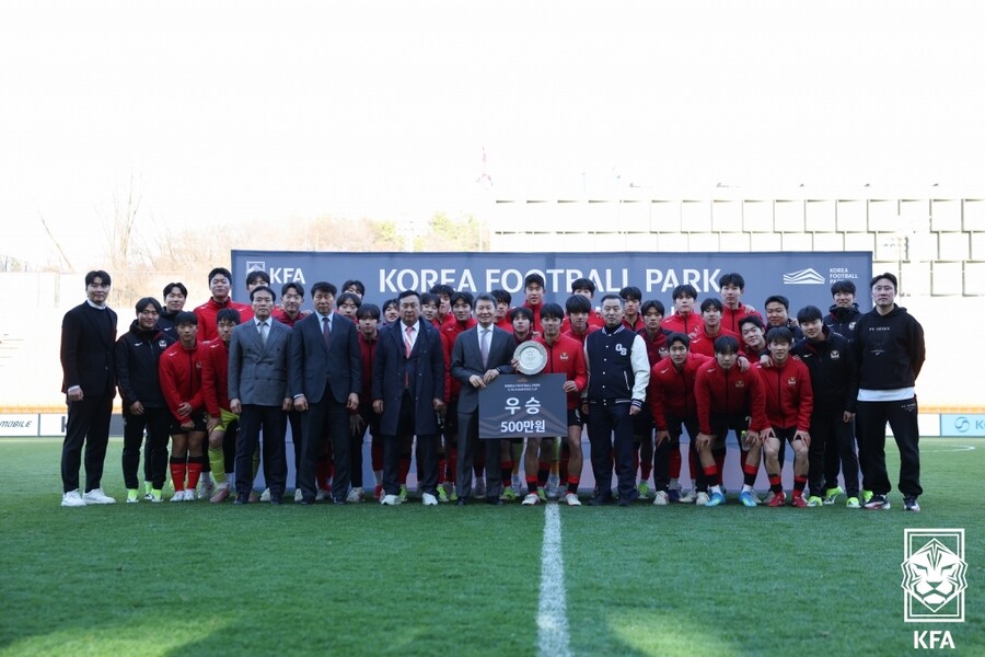 ▲ 정몽규 전 대한축구협회장을 옹호하고, 박지성과 이영표가 중심이 된 축구혁신위원회 비판을 동시에 한 서강일 전북축구협회장 발언이 파장을 일으키고 있다. ⓒ 전북축구협회