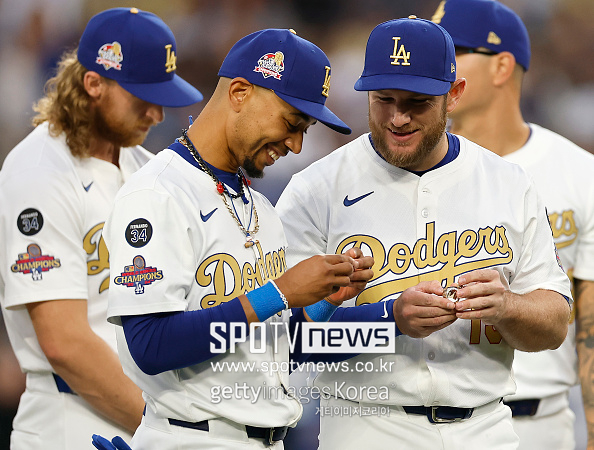 ▲ national league baseball