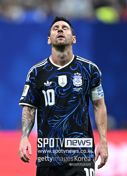 FIFA ‘오피셜’ 충격발표, 잉글랜드 꺾은 아르헨티나 징계 검토…“관련 정황 파악 중→징계 규정에 따라 추가 조치” 이유는?
