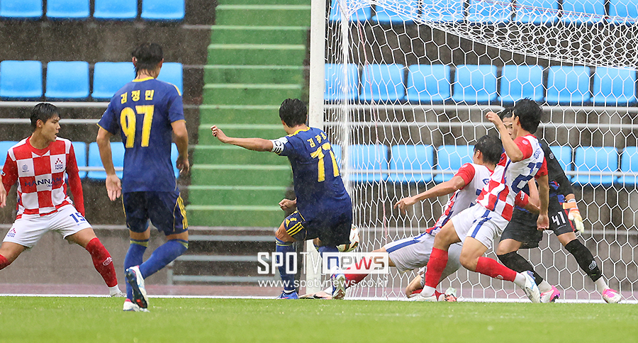 [대학축구] 우승 결정한 김광원 "끝까지 포기하지 말자! 그 한마디가 우승 만들었다"