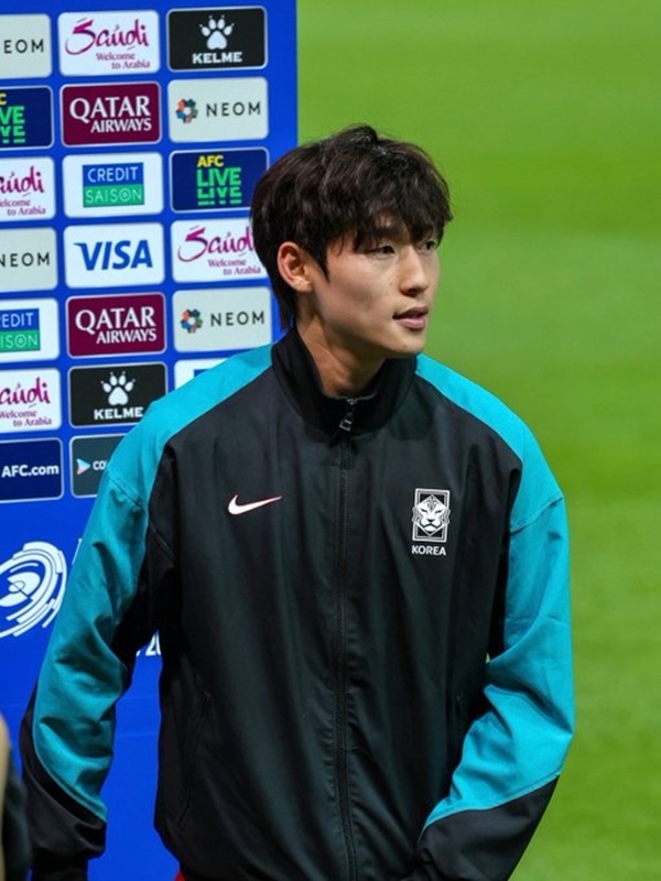 韓 축구 초대형 희소식! 배준호, 리옹 입성 카운트다운 시작?…홍명보호 괴롭힌 '체코 에이스' EPL 이적 협상→프랑스 매체 "공백 메울 후보"