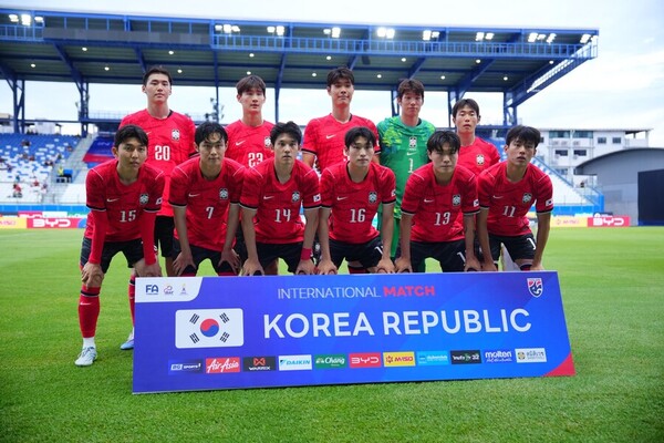 ▲ 대한축구협회는 "오는 9월 개막하는 아시안게임 축구 조추첨이 23일 오후 1시 일본 나고야에서 진행된다"고 20일 알렸다. 포트 배정은 지난 1월 열린 아시아축구연맹 U-23 아시안컵 최종 성적을 기준으로 이뤄졌다. 한국은 일본, 중국, 베트남과 함께 1포트에 묶여 조별리그에선 이들 팀을 피하게 됐다. ⓒ 대한축구협회