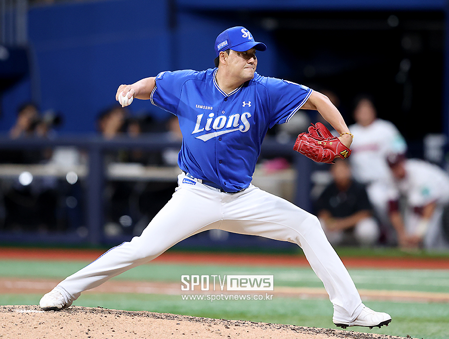 [포토S] 역투하는 김태훈