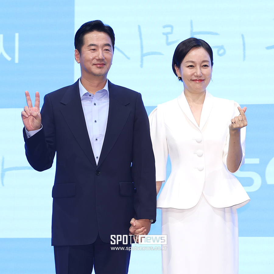 [포토S] 류승수-진경, '브이와 하트'