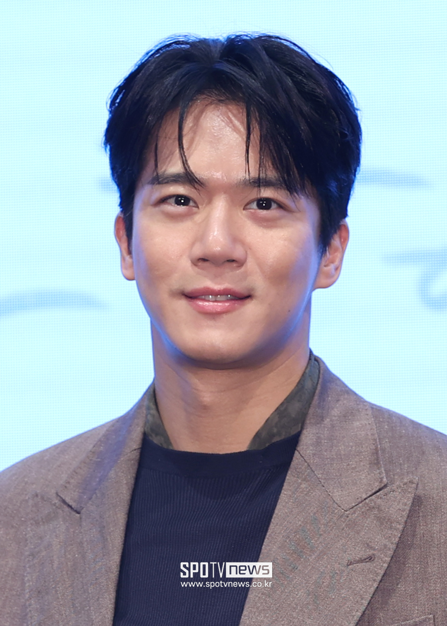 [포토S] 하석진, '지적인 이미지'