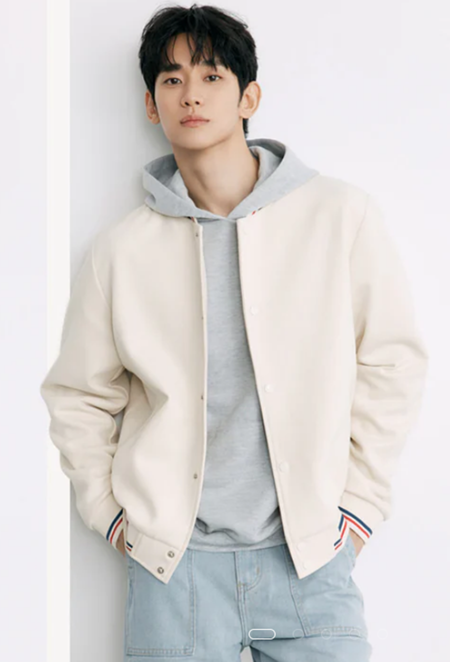 ▲ 김수현. 출처| 벤치(BENCH) 홈페이지 캡처