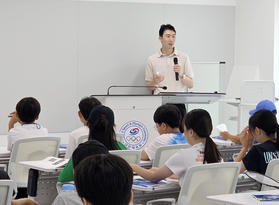 ▲ 대한체육회는 전라남도 체육회와 공동으로 지난 22일부터 오는 24일까지 전라남도 장흥군의 대한민국체육인재개발원에서 '2026년 유소년 스포츠 리더십 캠프'를 운영 중이다. 배드민턴 전설 유연성 체육회 이사가 강사로 나서는 등 인재 육성에 시동을 걸었다. ⓒ대한체육회