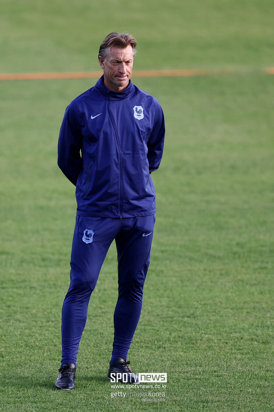 韓 축구 초대형 소식! '메시 잡은 명장' 홍명보 후임 급부상…프랑스 1티어 기자 "한국 차기 감독 후보 중 가장 앞선 인물"