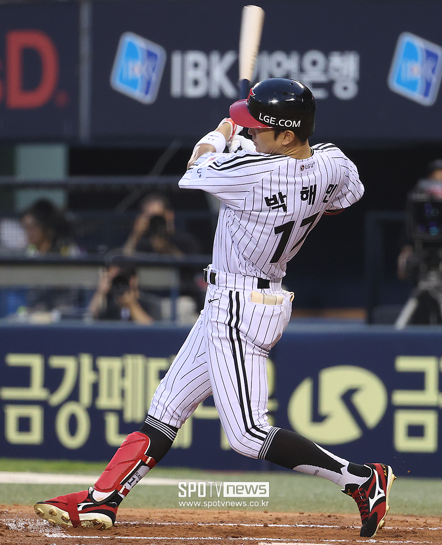 LG 병살타→병살타→병살타 충격 그 자체…2218일 만에 7연패 수렁, KBO 신입생에 결정적 한방 맞았다 [잠실 게임노트]