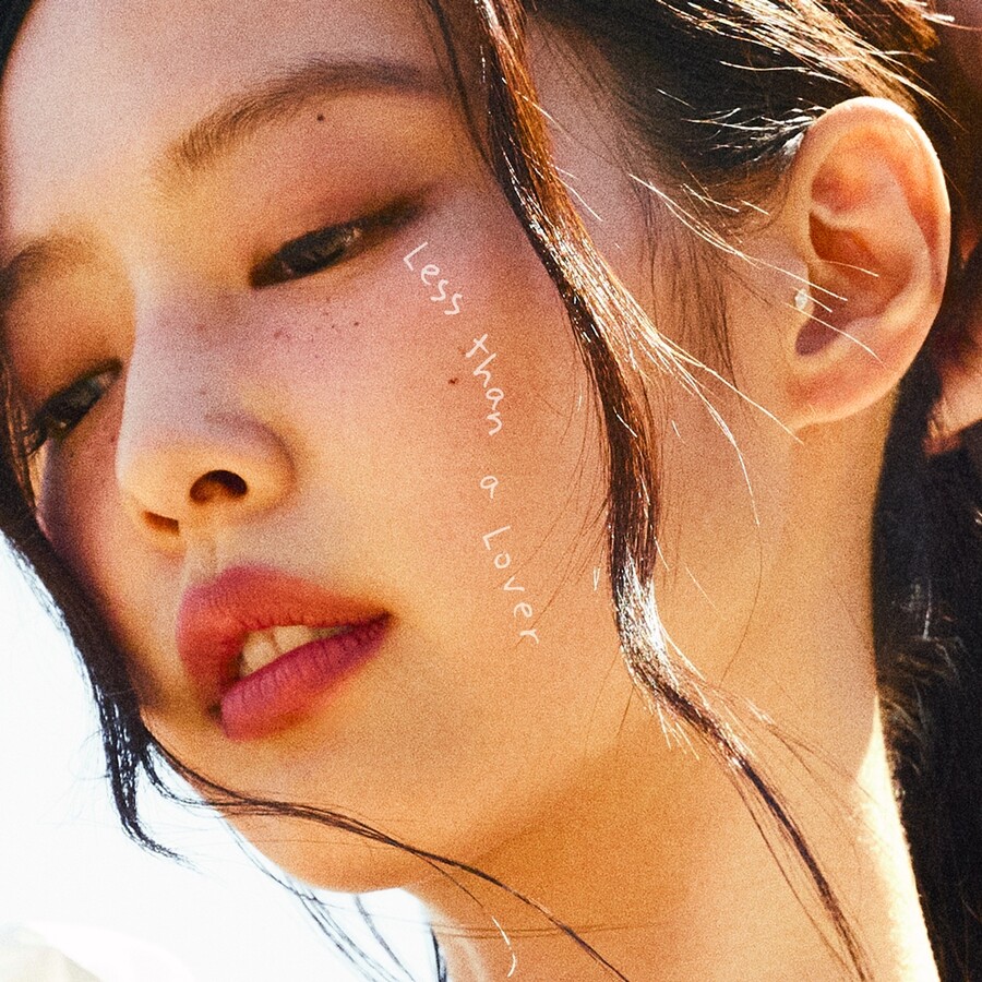 제니, 서머송으로 글로벌 차트 점령 예고…'레스 댄 어 러버' 오늘(24일) 발매