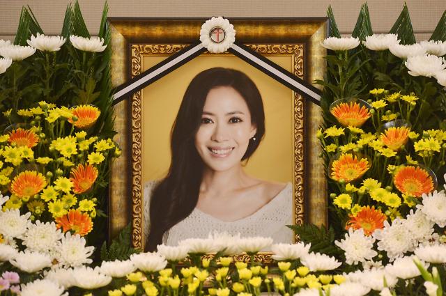 故유채영 12주기, 절절한 편지도 12년 쌓였다…"슬퍼만 하며 살지 않아" 애틋
