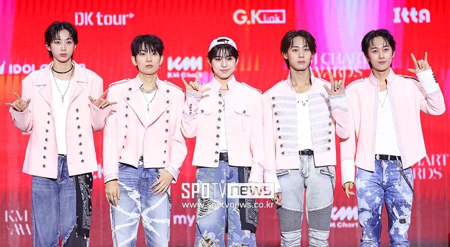 [포토S] 하이파이유니콘, '핑크 재킷'