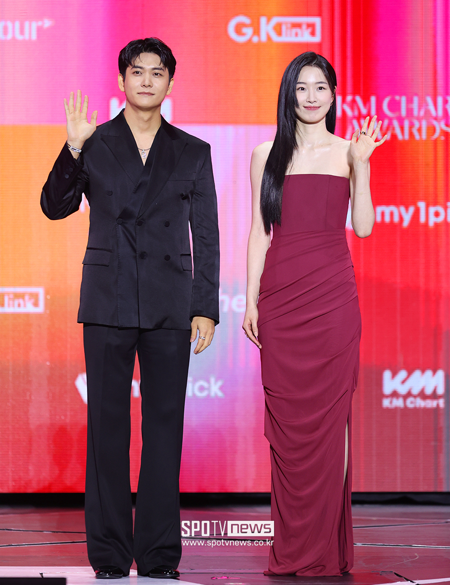 [포토S] 강태오-원지안, 'KMA MC'