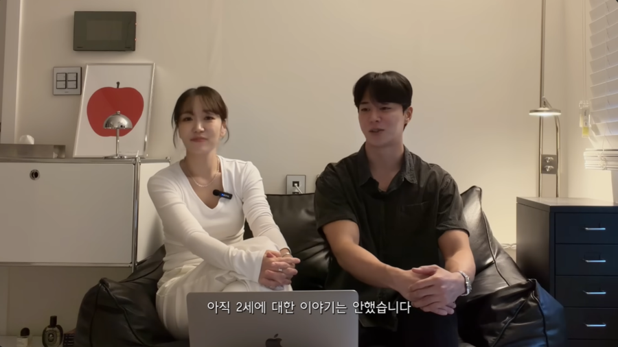 ▲ 30기 옥순(왼쪽)과 영수. 출처| '희노아락' 유튜브