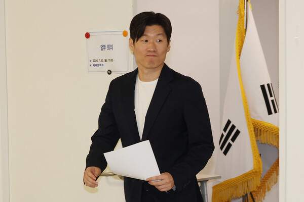 '축구 대선' 판 바뀐다…박지성 "선거인단 300→1만 명 확대" 대수술 추진, 개혁 강공 지속