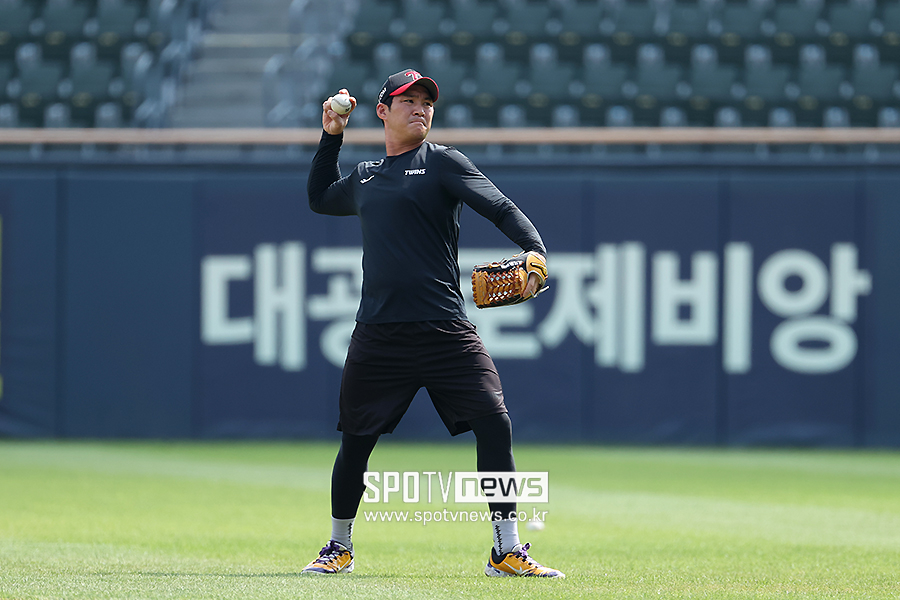 [포토S] 오지환, '폭염 속에서 훈련'
