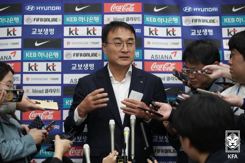 '4년 간' 축구협회 법카로 '1161만원' 쓴 일식집...알고 보니 최영일 전 부회장 ‘배우자 식당’