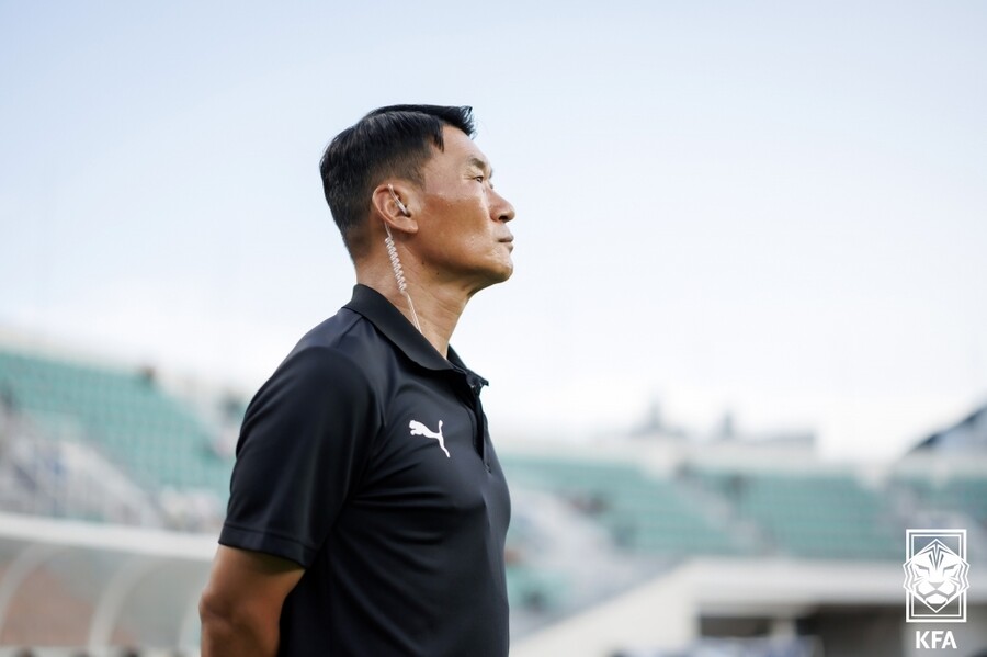 [SPO 현장] FC서울 ‘대어’ 잡은 조성환 감독 “수원전 팬들에게 큰 실망 안겨드렸는데…이제부터 보답하겠다”