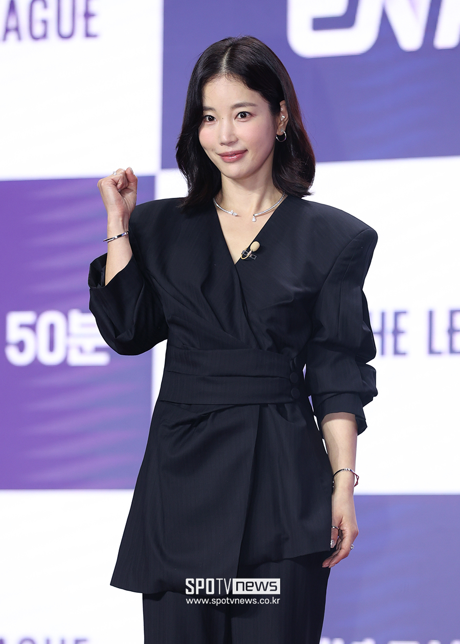 [포토S] 기은세, '잘록한 허리 라인'