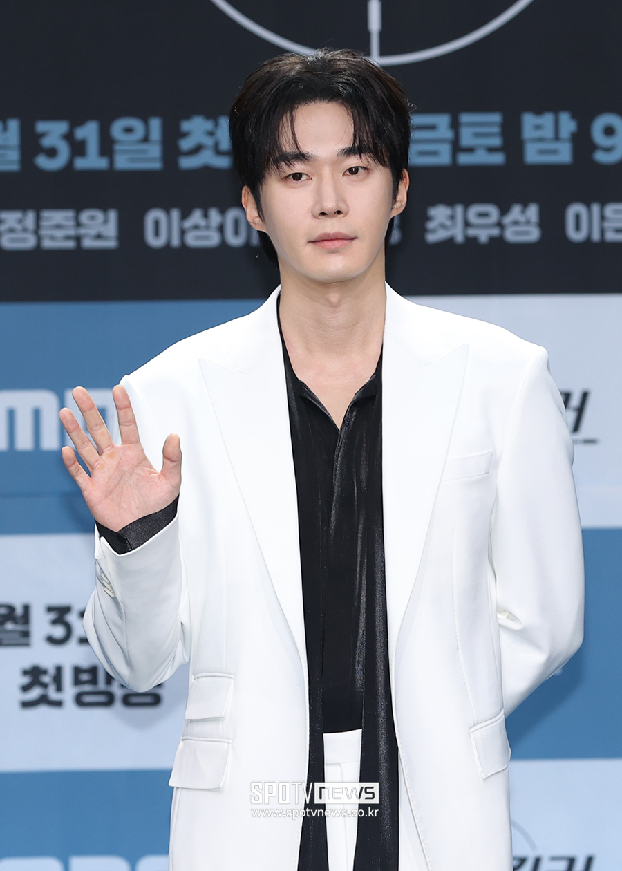 [포토S] 무진성, '천재 해커'