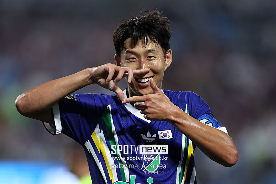 韓 축구 월드컵서 왜 그랬나…日, 손흥민 멀티골+이강인 빅클럽 이적 주목 "이러면 홍명보 비판만 커질 수밖에"
