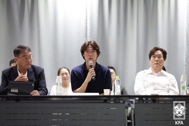 ▲ 홍명보 감독 선임 과정의 불공정 핵심 당사자인 이임생 전 대한축구협회 기술이사가 정작 책임을 따지는 자리에는 해외 구단 취업을 이유로 불참을 통보하면서 축구팬들의 시선이 곱지 않다. ⓒ대한축구협회