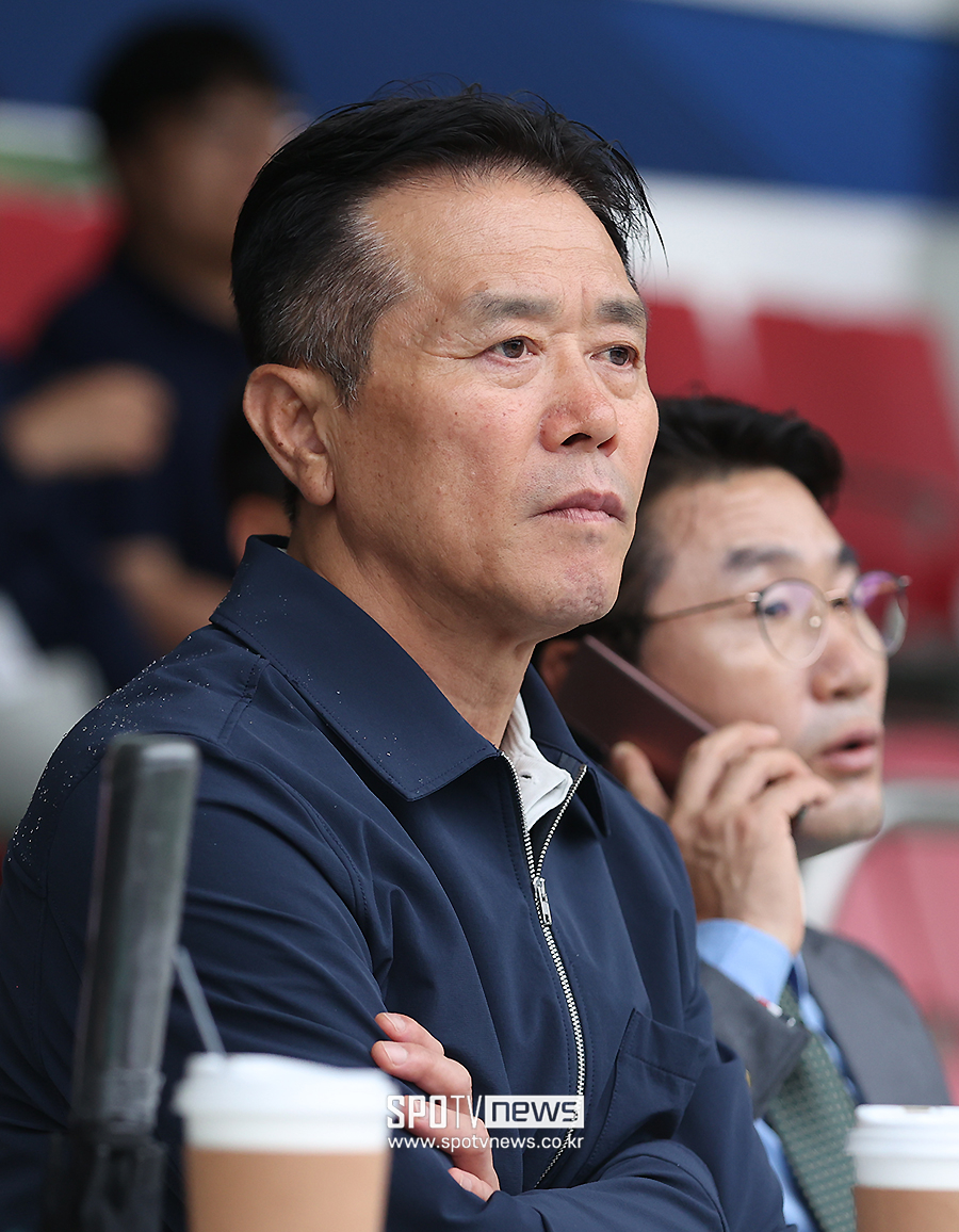 결국 드러난 韓 축구 문제 "지면 심판만 욕먹는다" 文 심판위원장 발언 '논란'…24년째 월드컵 주심 실종 이유라고? [한국축구 청문회 ③]